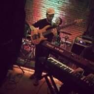 RoamingBassist