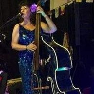 Lady bassist
