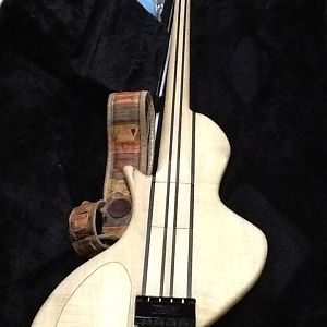The Psilos Bass