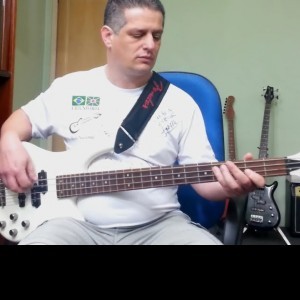 Eduardo Araújo - O Bom (no BAIXO com Tablatura) bass cover tab - YouTube