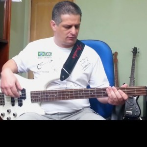 Os Replicantes - A Verdadeira Corrida Espacial (no BAIXO com Tablatura) bass cover tab - YouTube