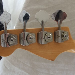 P Bass6