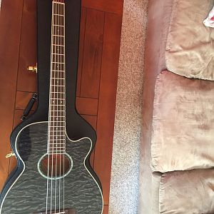 Crafter BA 580EQ 5 String