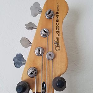 L2000E headstock
