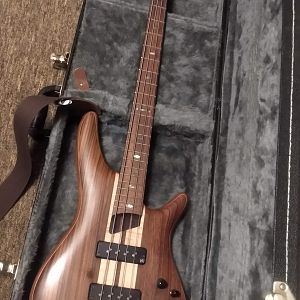 SR1800E
