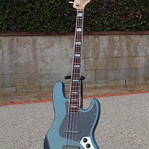 fender jazz us gunmetal blue UGB