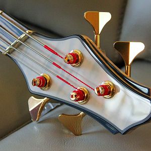 013 - Multi-scale bass