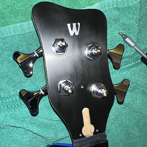 2004 Warwick Corvette Fretless