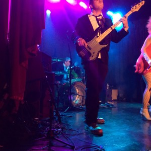 Don't look at the fretboard