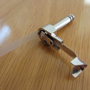 G&H right-angle plug