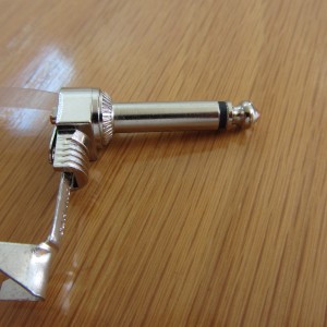 G&H right-angle plug
