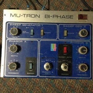Mu Tron Bi Phase