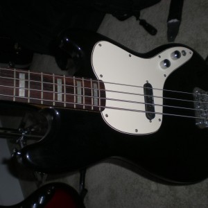 Squier Vista Musicmaster