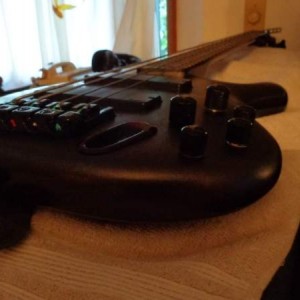 Ibanez EDB-600