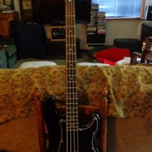 Samick Bass