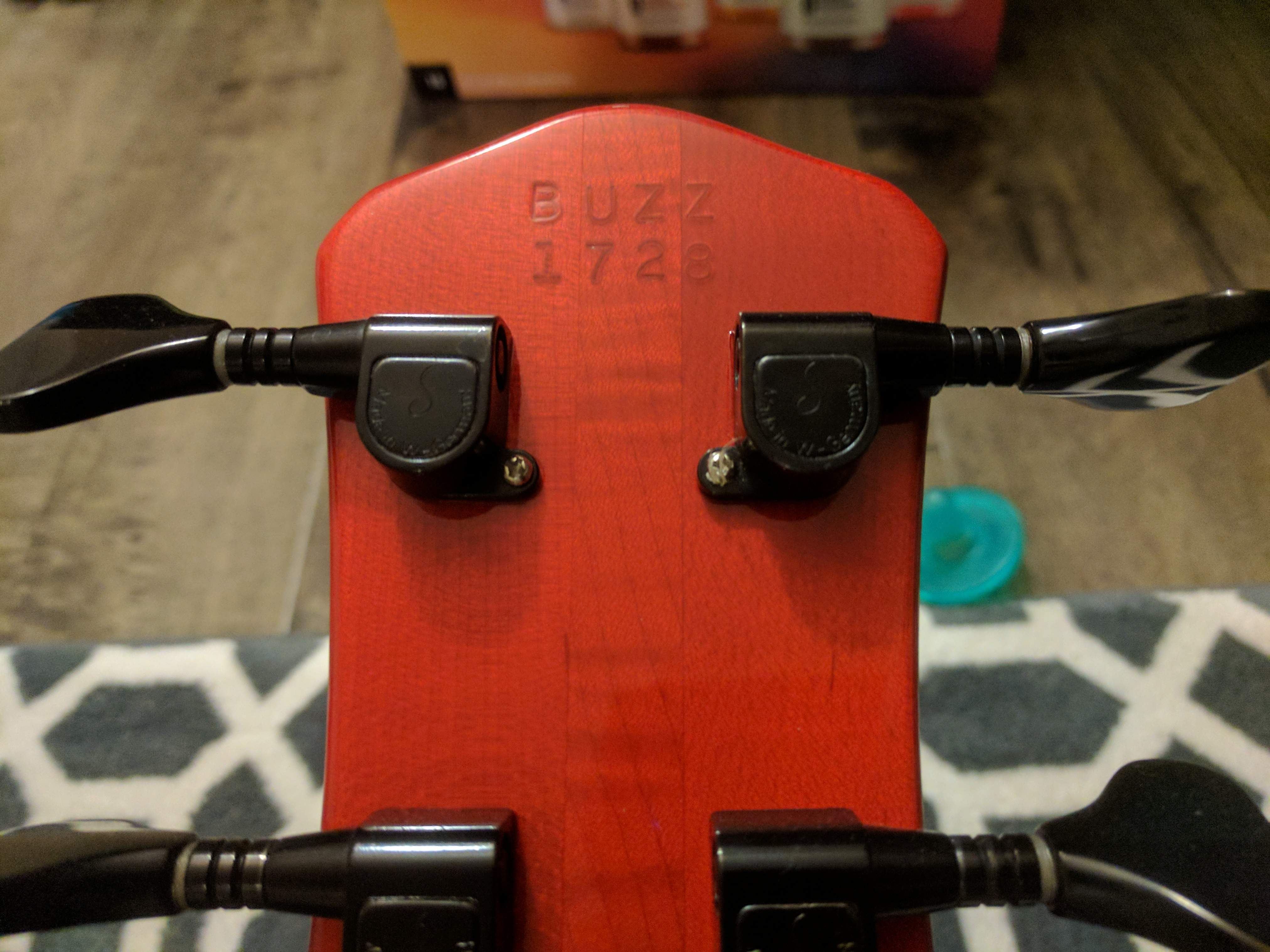 Buzz serial