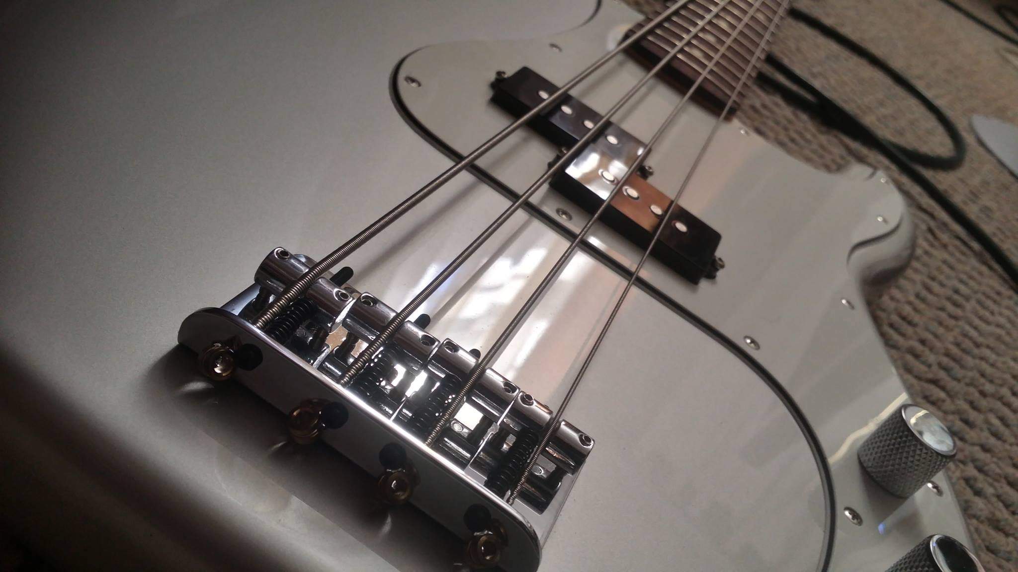 Fender FSR Precision