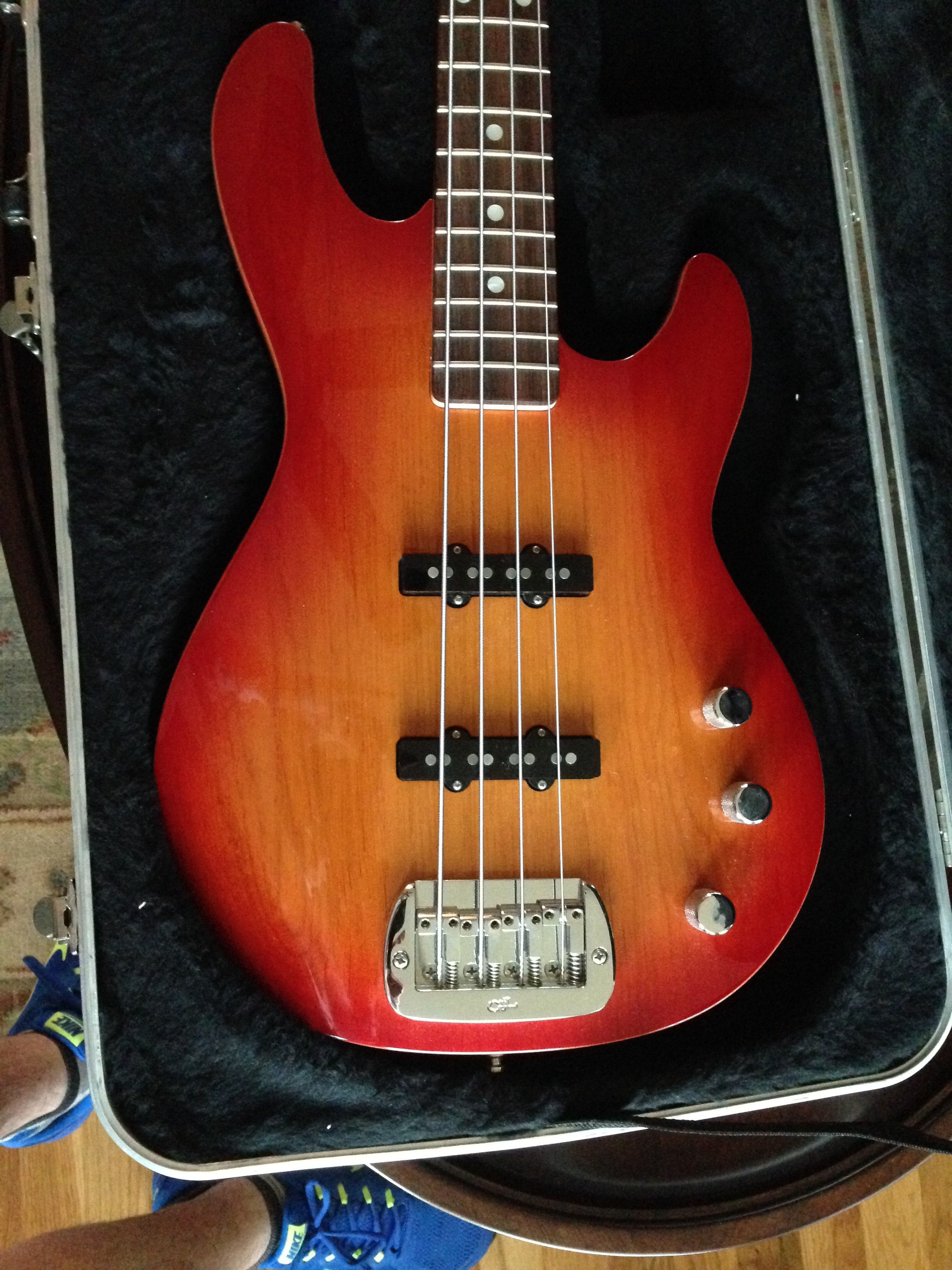 G & L JB-2