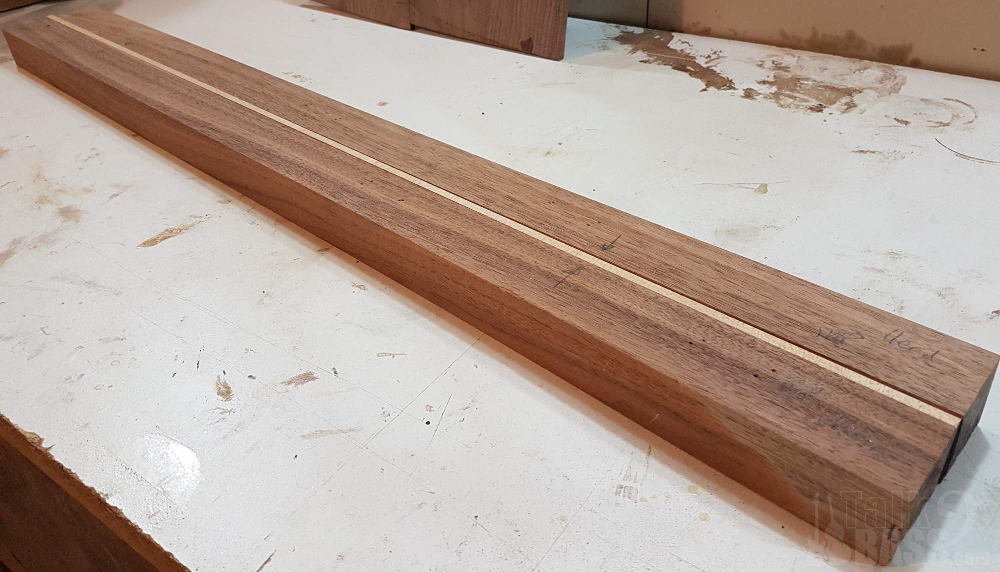 Neck beam