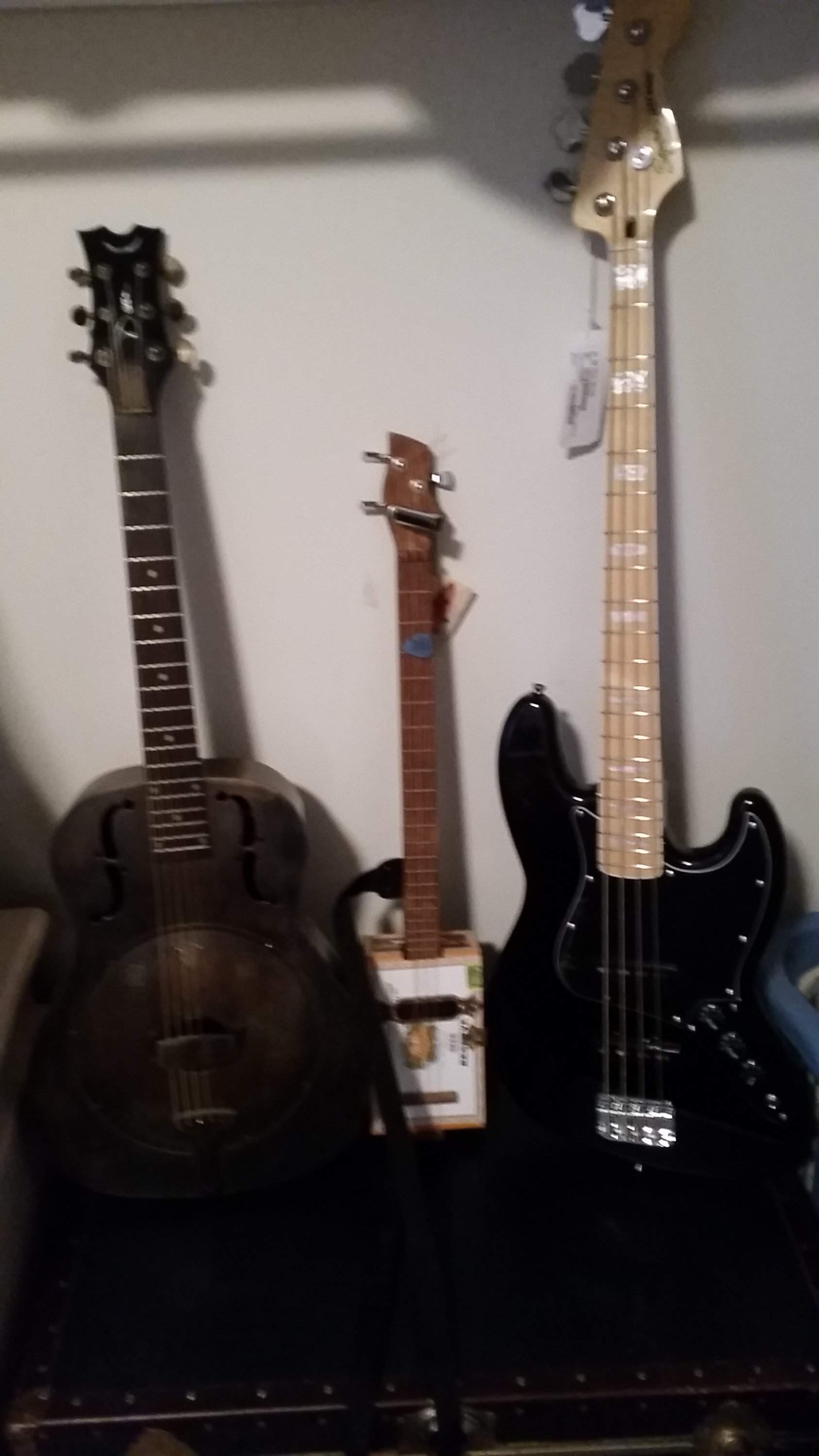 Squier Bass