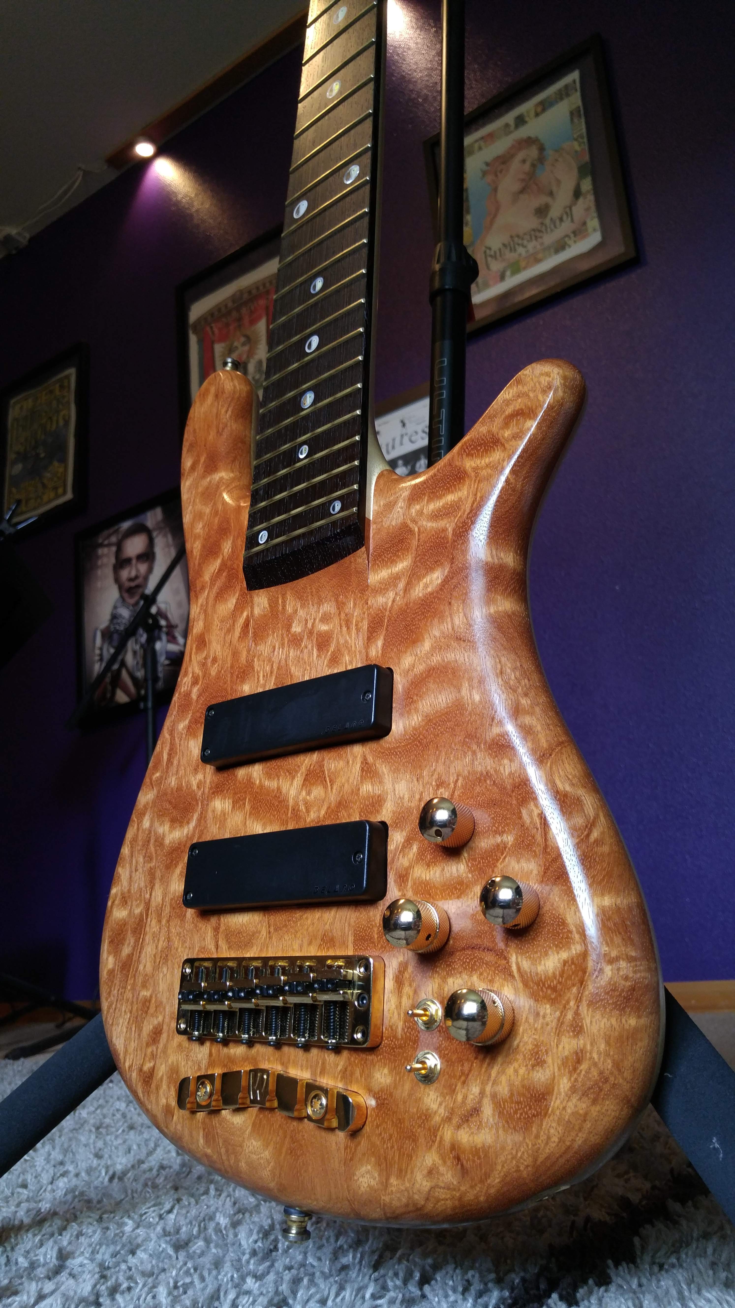 Warwick Streamer Stage II 6 string
