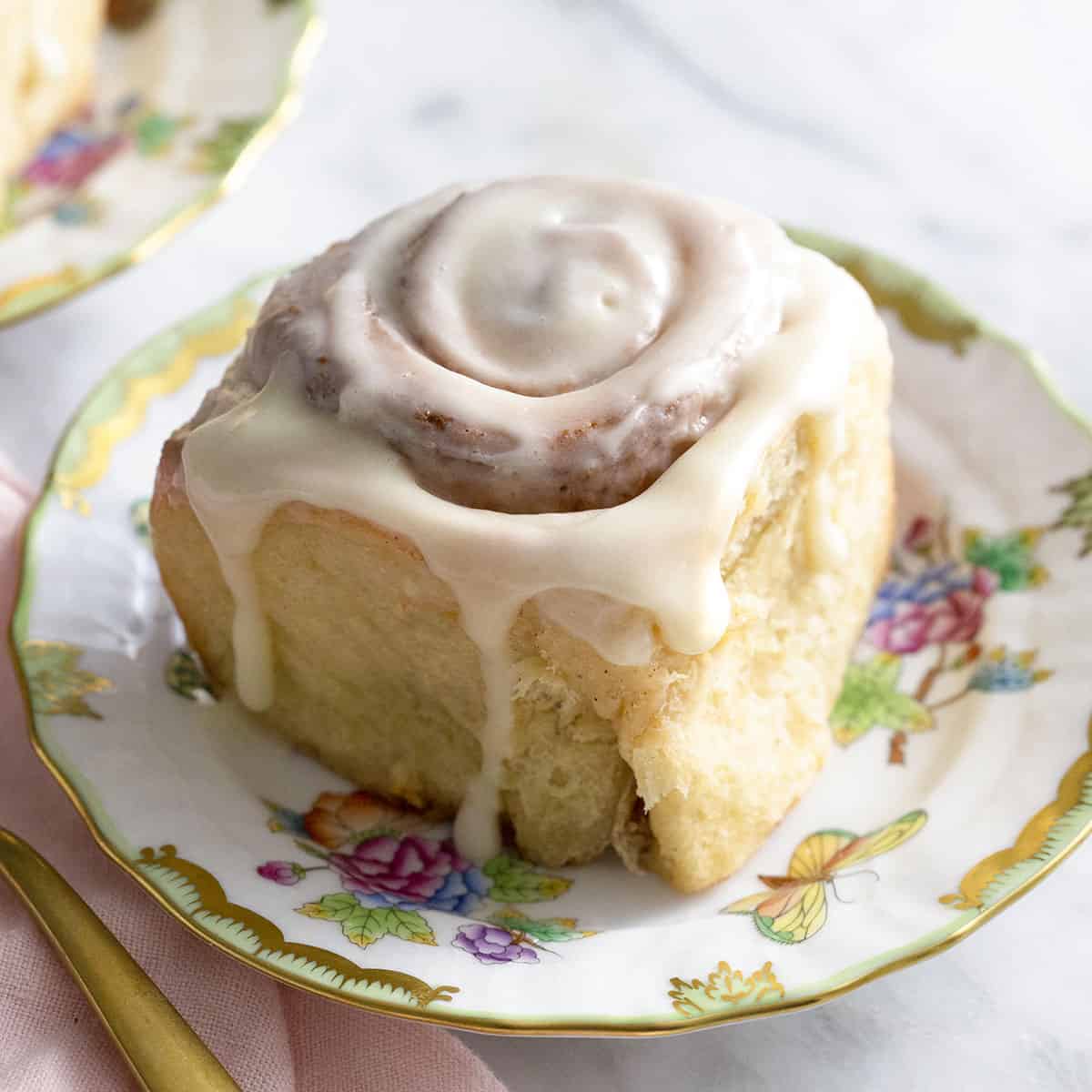 Cinnamon-rolls-Recipe-new.jpg