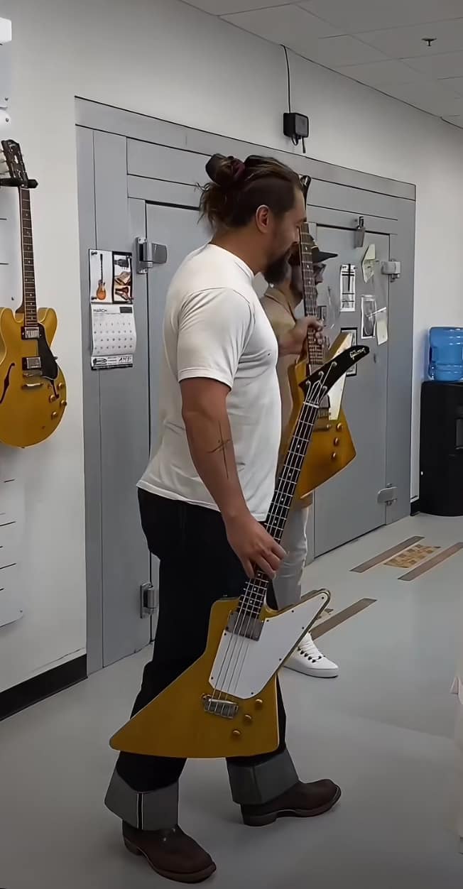 jason-momoa-explorer-bass3.jpeg