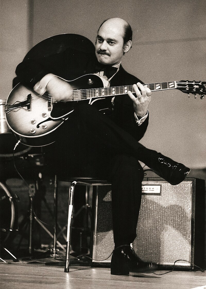 800px-Joe_Pass_1974.JPG