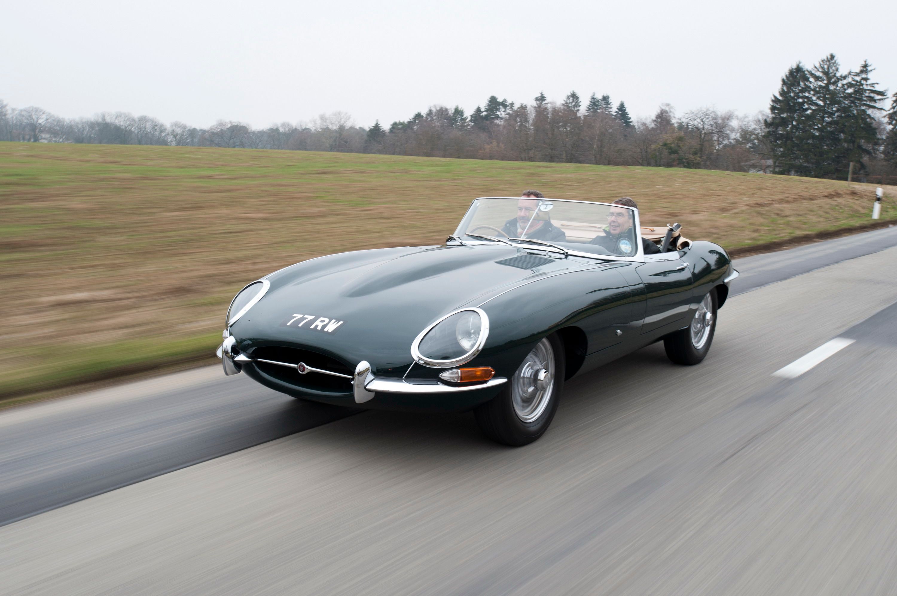 1961-jaguar-e-type-2.jpg