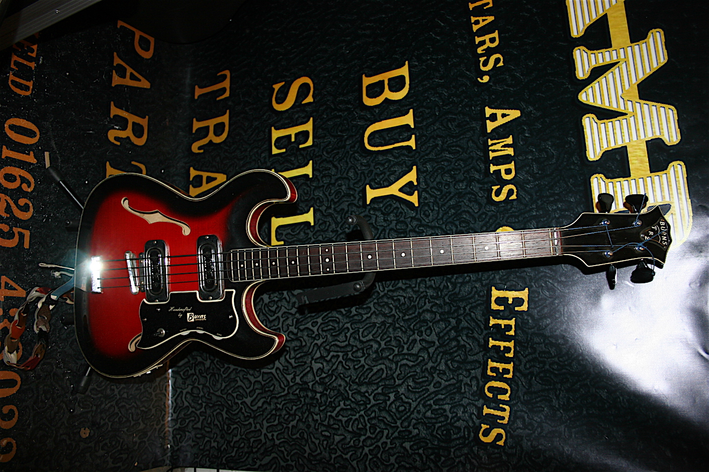 ampguitars.com