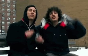 r_1326845_yjiAB.gif
