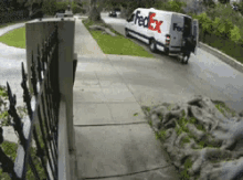 delivery-package-delivery.gif