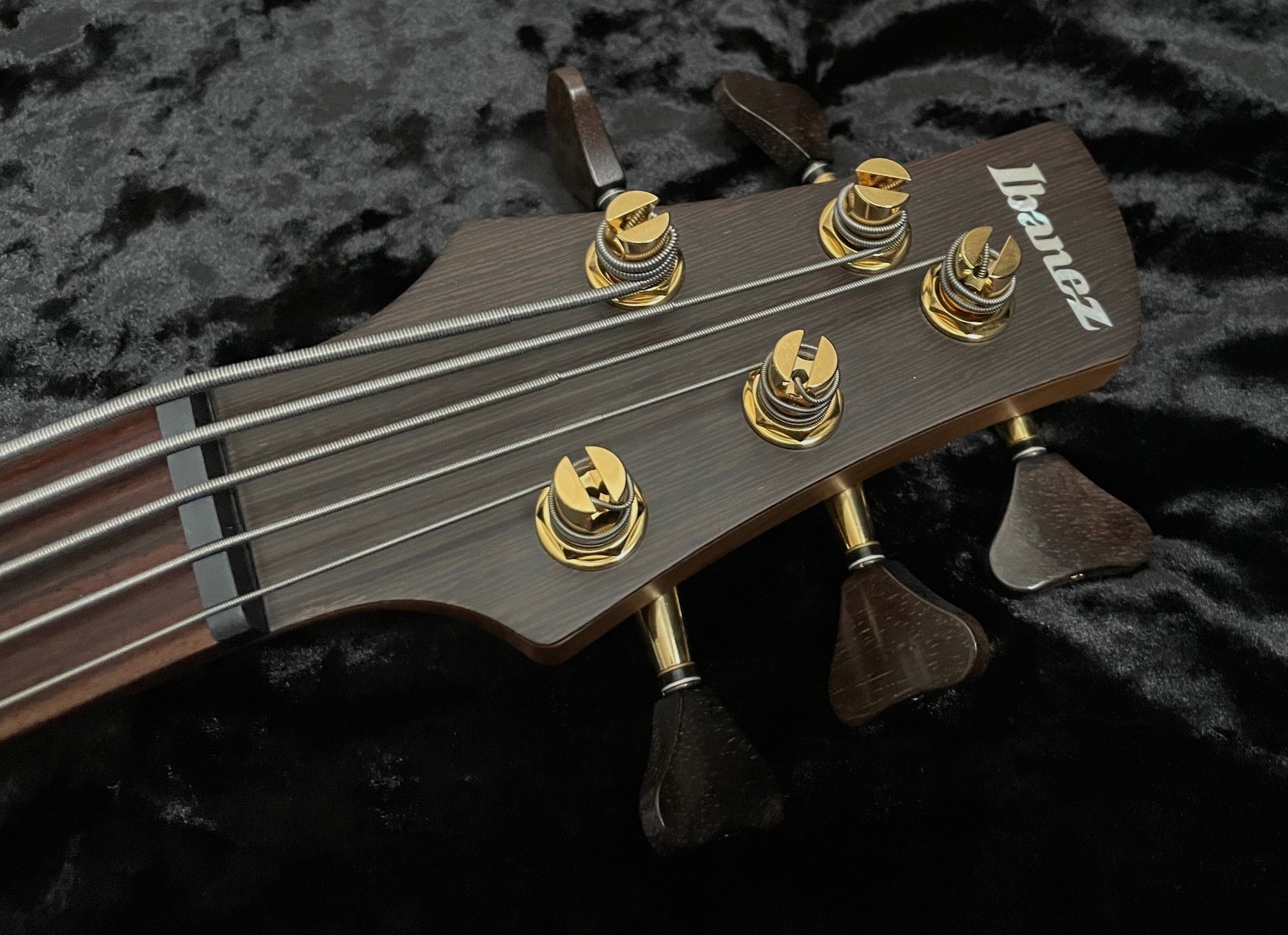 63SR7Ld.jpg