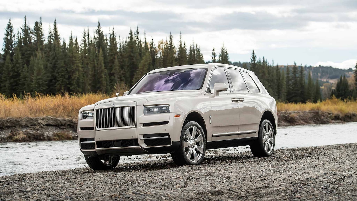 2019-Rolls-Royce-Cullinan-36.jpg