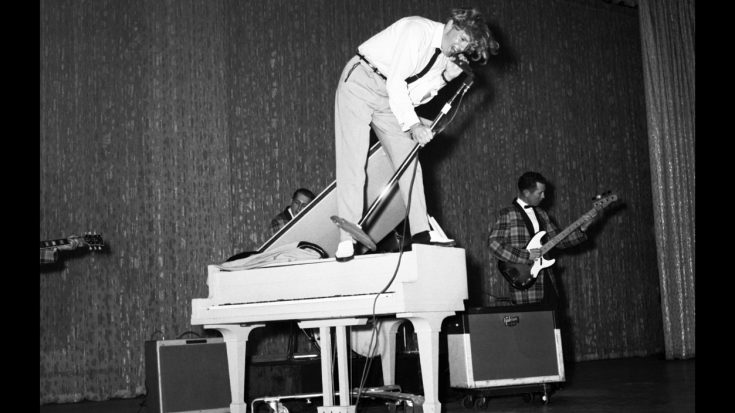 JLLFirePiano-735x413.jpg