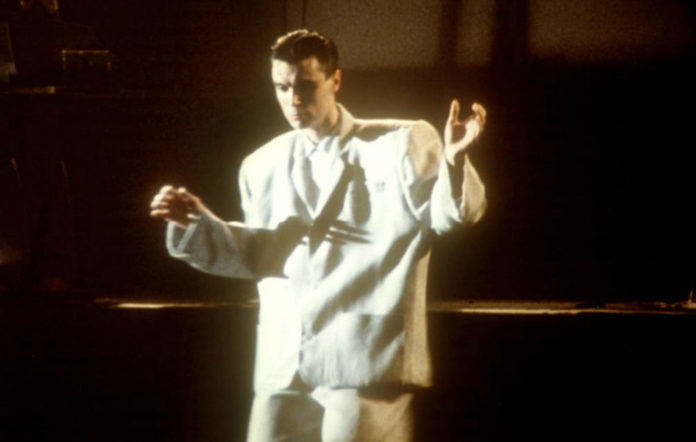 talking-heads-stop-making-sense-042717-696x442.jpg