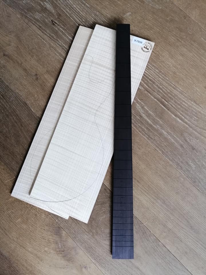 ebony-fretboard_orig.jpg