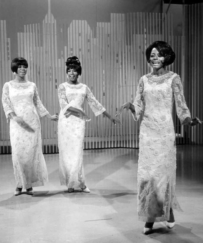 The_Supremes_1966.JPG