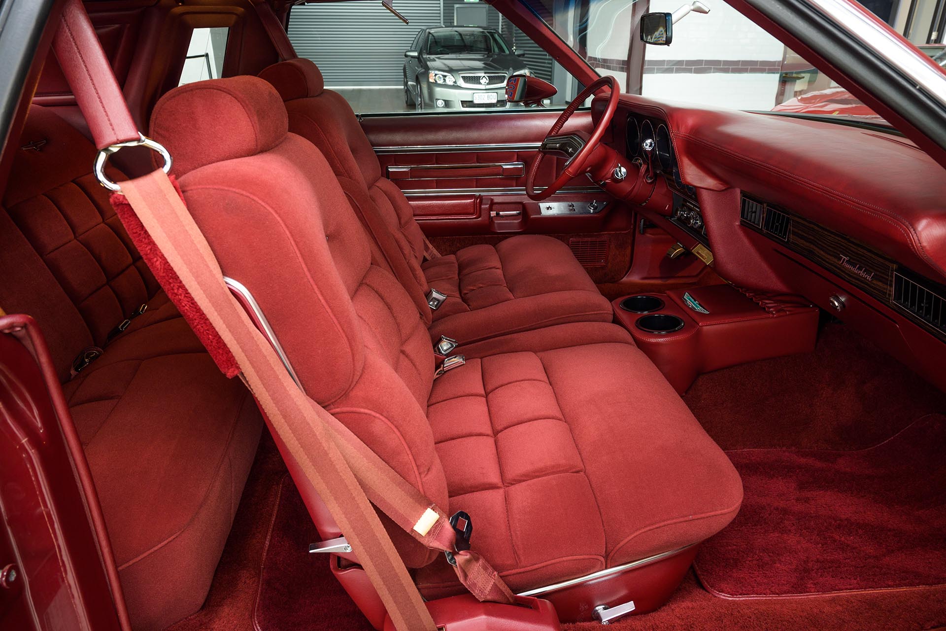 Ford-Thunderbird-Red-15.jpg