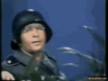 tenor.gif