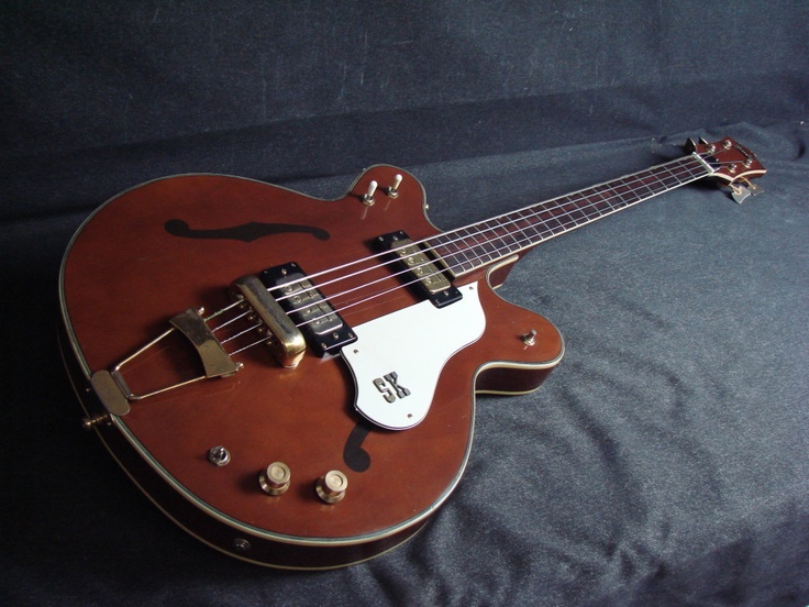 53b49466676d8a2bad5d2daaa77e5c8a--blackjack-bass-guitars.jpg