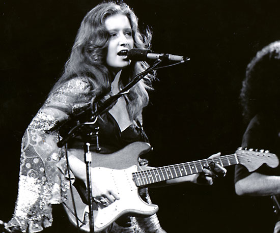 bonnie-youngguitar.jpg