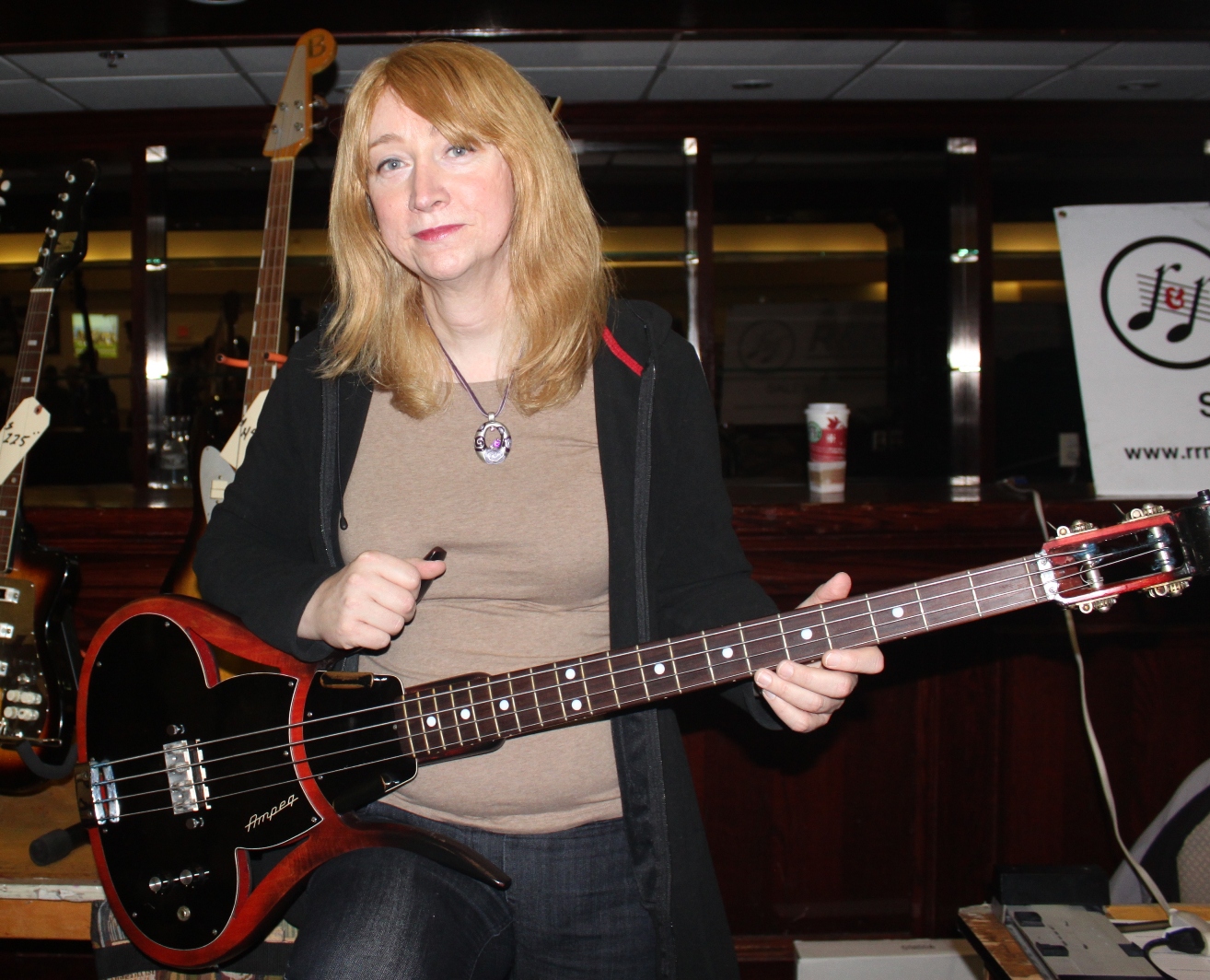 Ampeg105.jpg