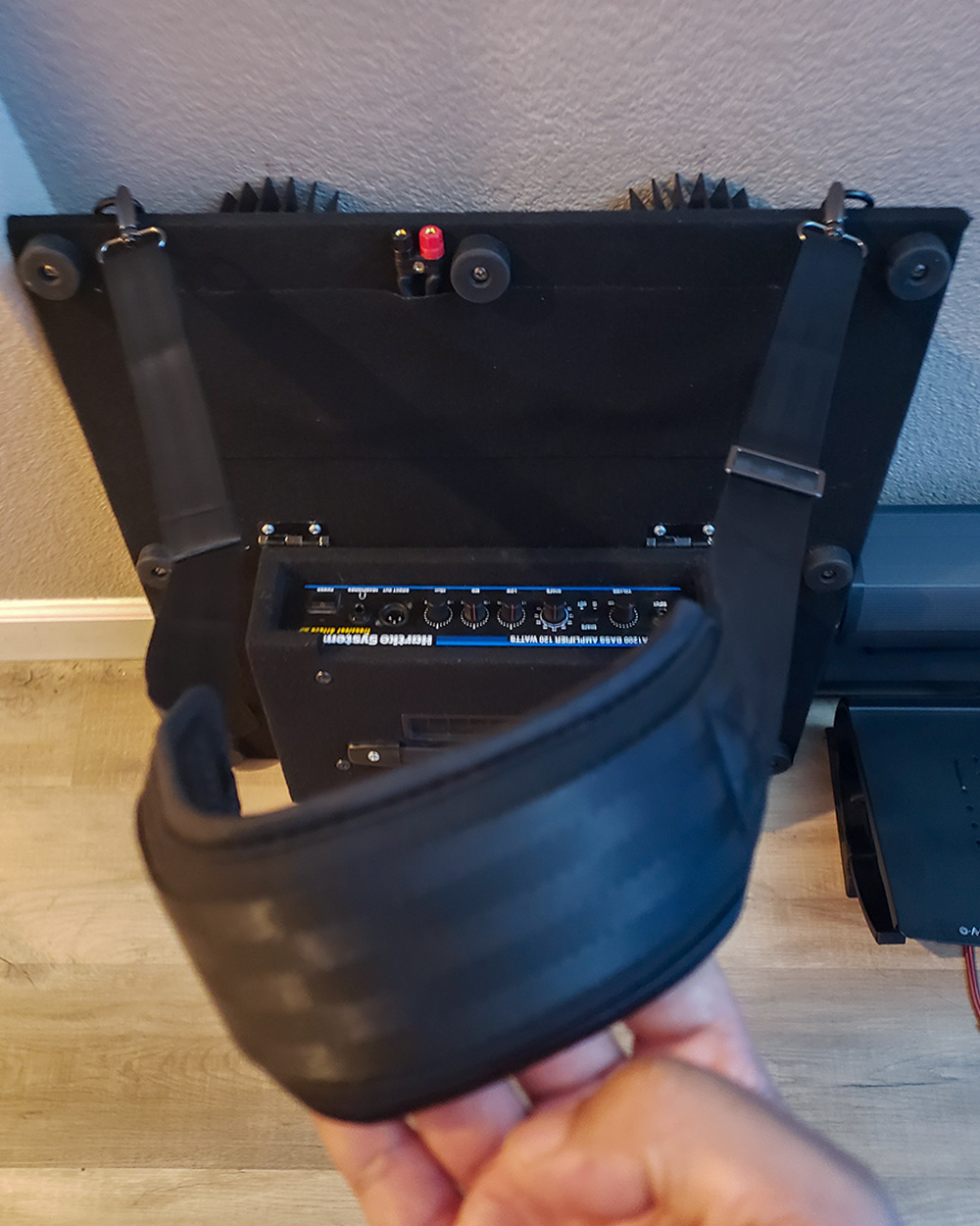 bassboardstrap.jpg