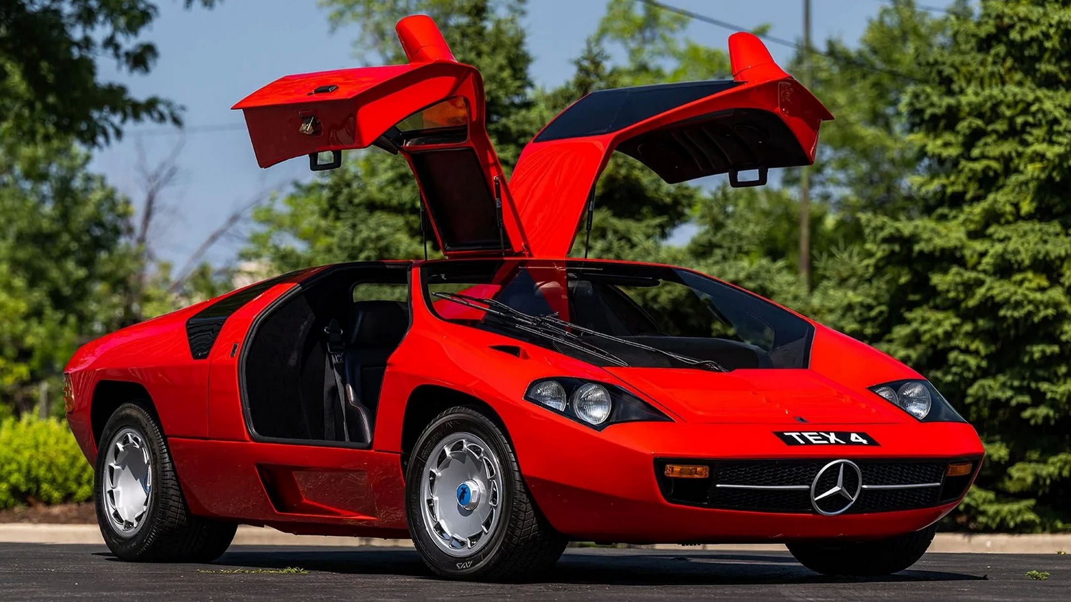 1992-Isdera-Imperator-108i-3.jpg
