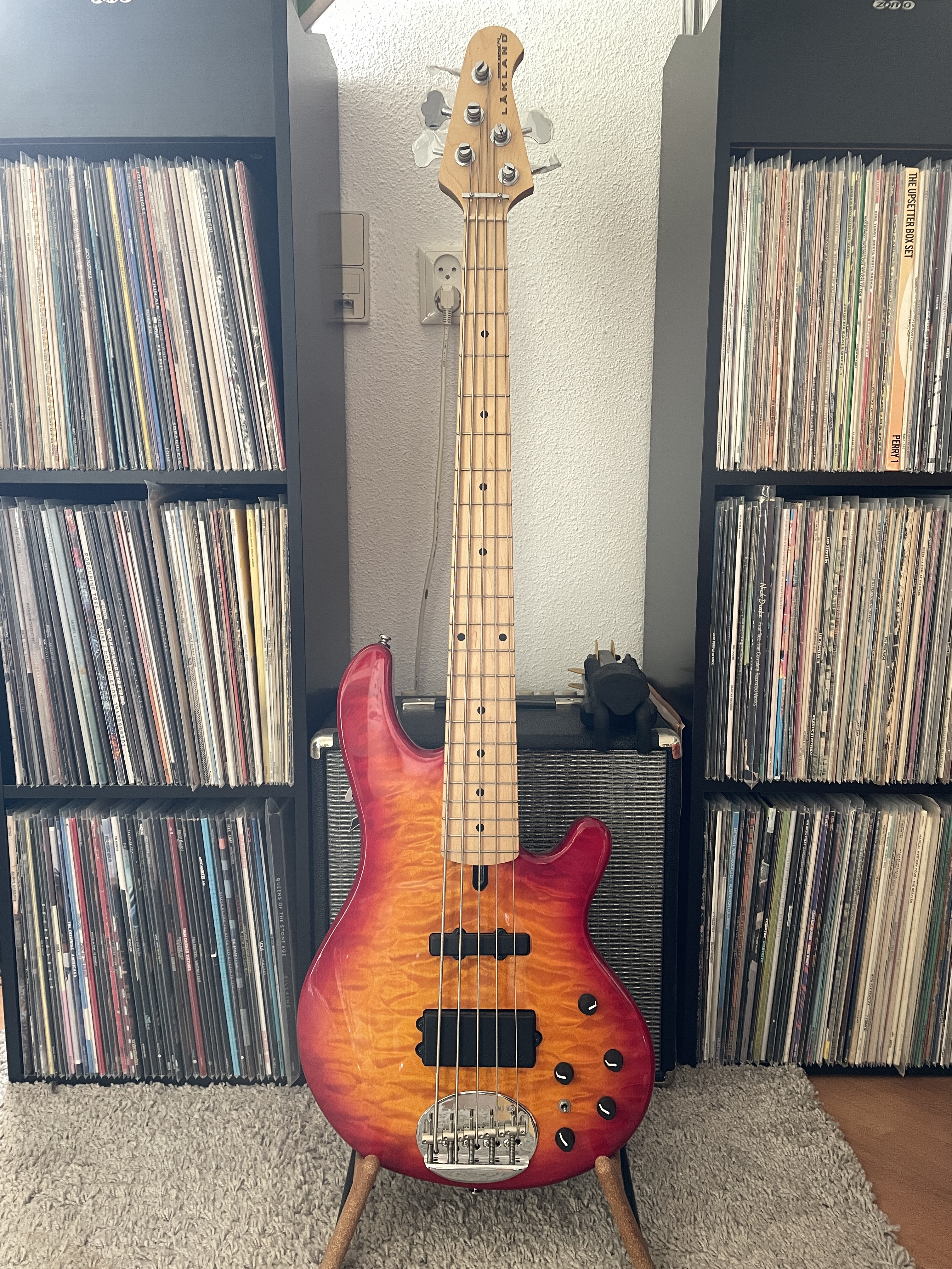 DDKJs9V.jpg