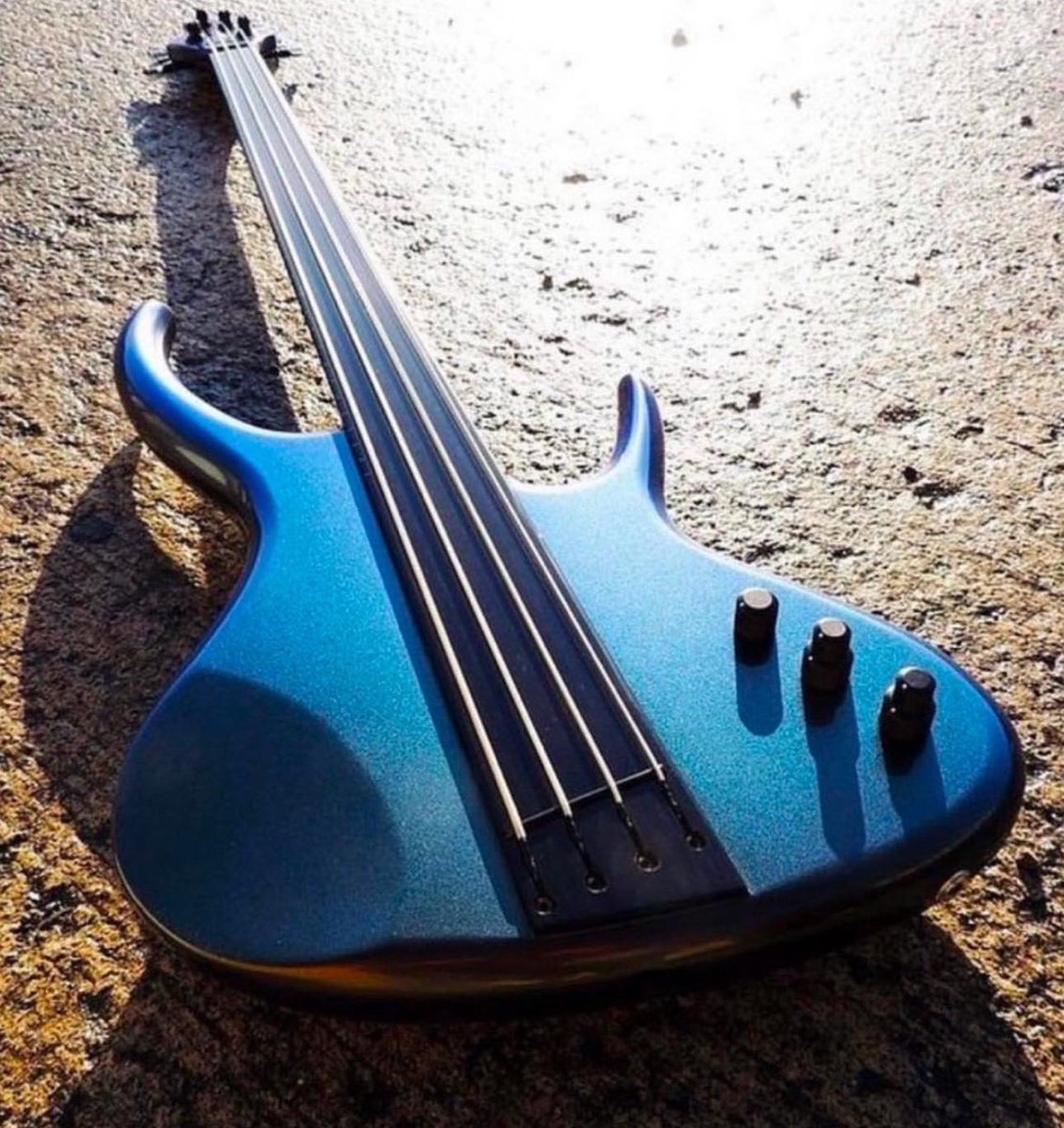 b9xNRm.jpg