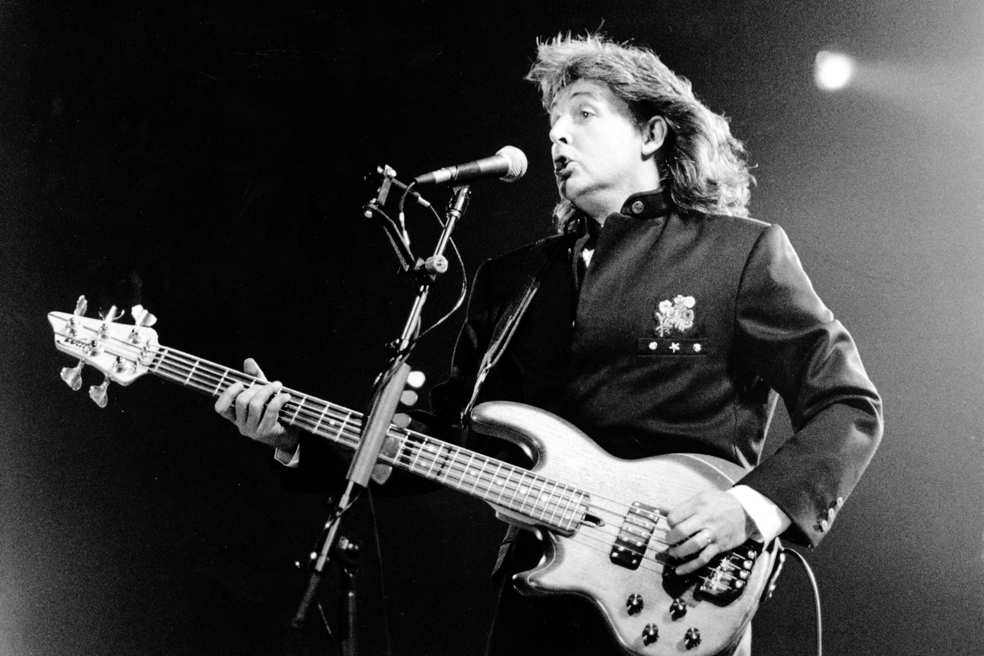 paul-mccartney-1989-flashback.jpg