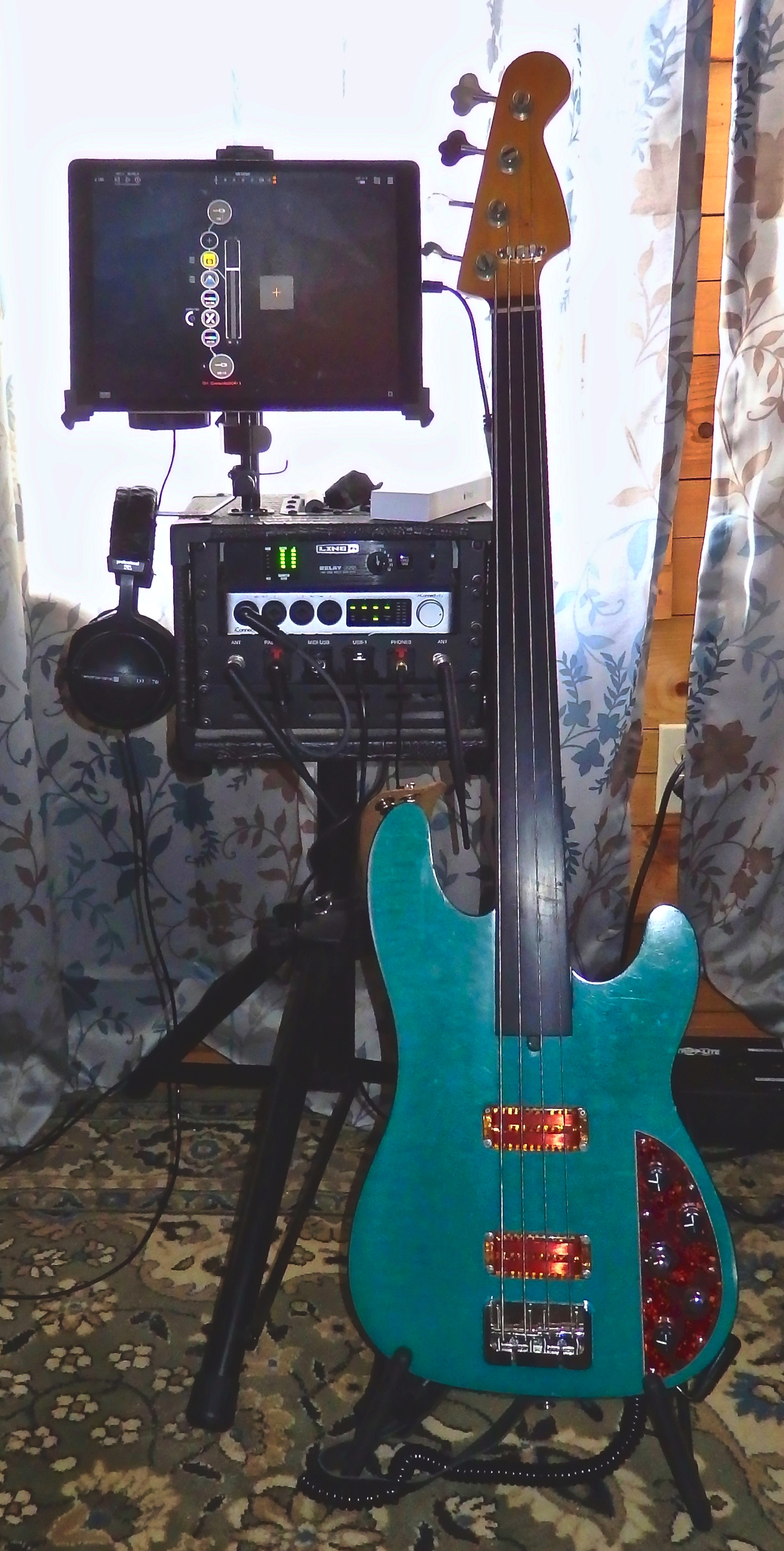 000-bass-studio.jpg