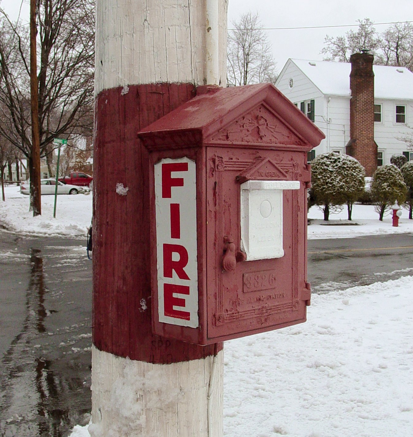 Fire_alarm_in_Ridgewood%2C_New_Jersey.jpg